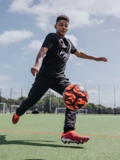 Football Flick Urban Football (Size 5) -APPLE || PURE2IMPROVE || Sonik Sales Store QGH34 SQ4 0000000099 N A SLd1