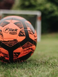 Football Flick Urban Football (Size 5) -APPLE || PURE2IMPROVE || Sonik Sales Store QGH34 SQ5 0000000099 N A SLd1