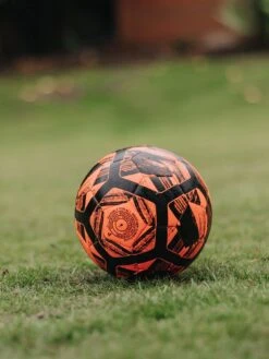 Football Flick Urban Football (Size 5) -APPLE || PURE2IMPROVE || Sonik Sales Store QGH34 SQ7 0000000099 N A DGy