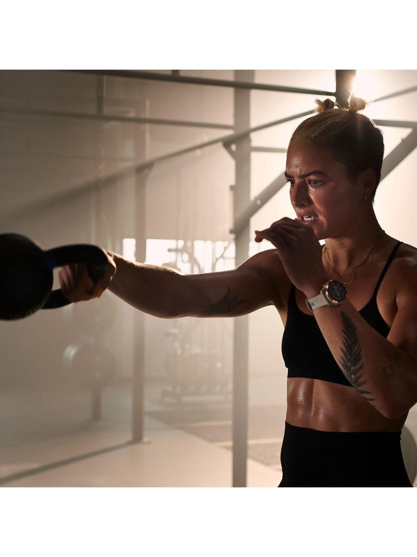 Garmin Fenix 7S Solar Multisport GPS Watch - Rose Gold With Light Sand Band 6 Garmin Fenix 7S Solar Multisport GPS Watch - Rose Gold With Light Sand Band - Image 6