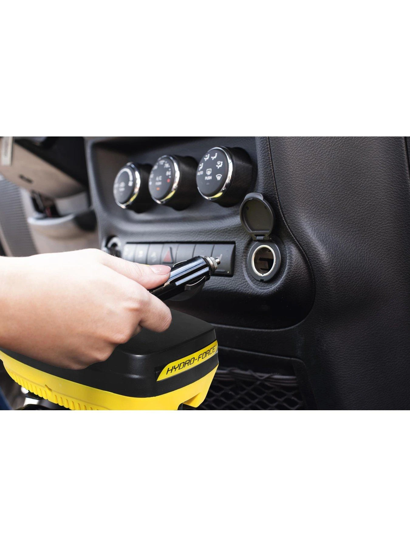 Bestway 12V Stand Up Paddleboard Electric Pump 5 Bestway 12V Stand Up Paddleboard Electric Pump - Image 5