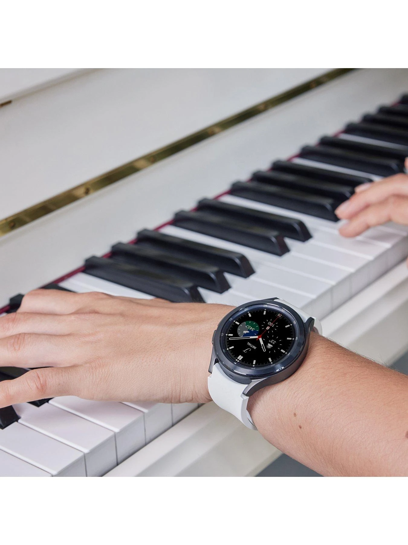 Samsung Galaxy Watch 4 Classic 4G 46mm (GPS) - Black 4 Samsung Galaxy Watch 4 Classic 4G 46mm (GPS) - Black - Image 4